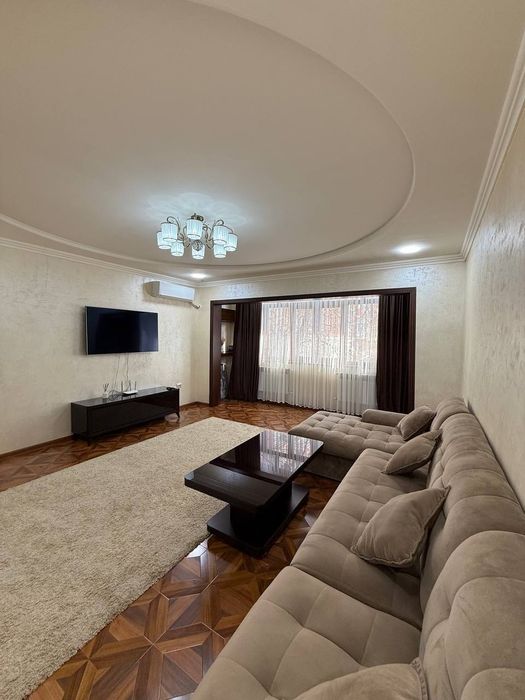 Продается 2х комнатная Ор-р 60 школа Чайкофф