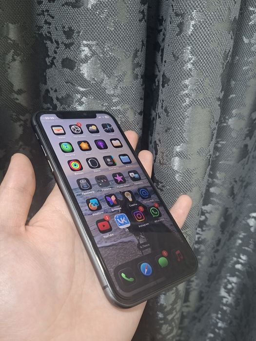 Продам Айфон 11, торг есть!