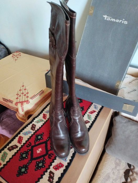 Дамски ботуши до коляното