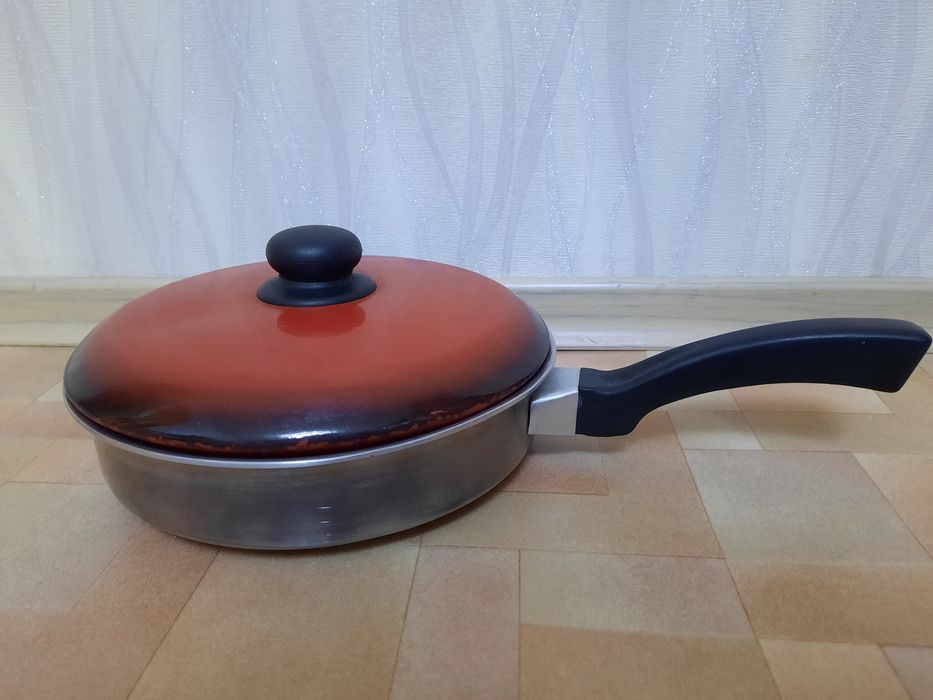 Сковородка 24 см советская