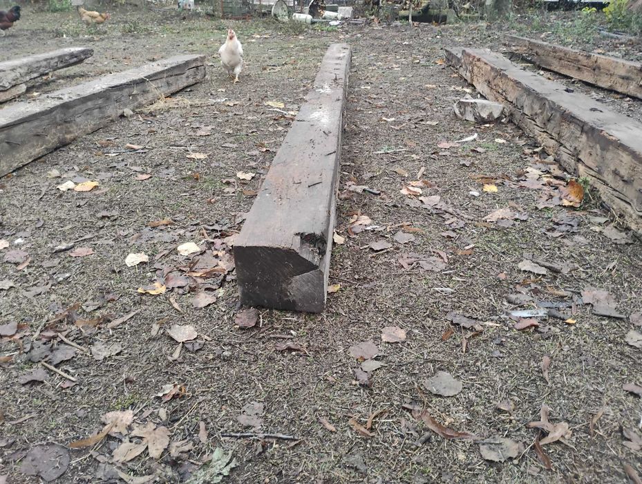 Дървени греди 20х20 см. 4 метра от 1908 година (много добро състояние)