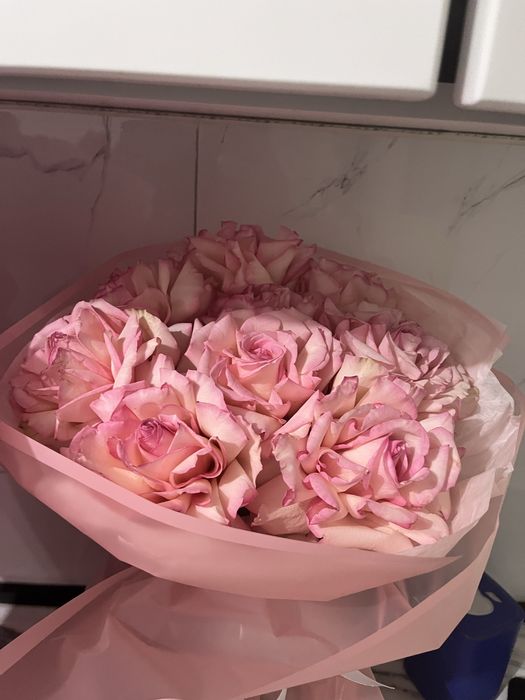 Бекеты цветов продаются