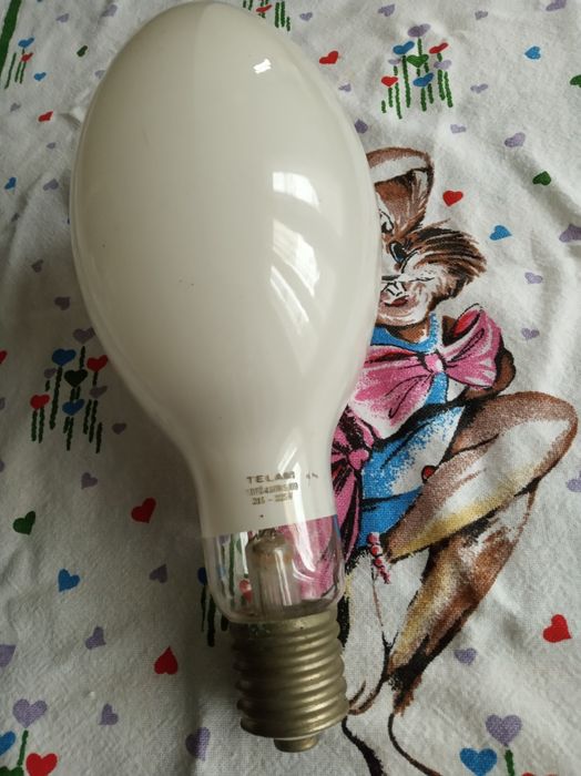 Полилей с две чашки