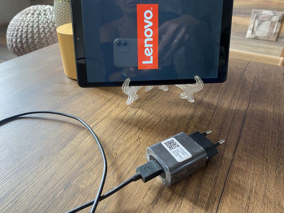 Таблет Lenovo TB-8505X