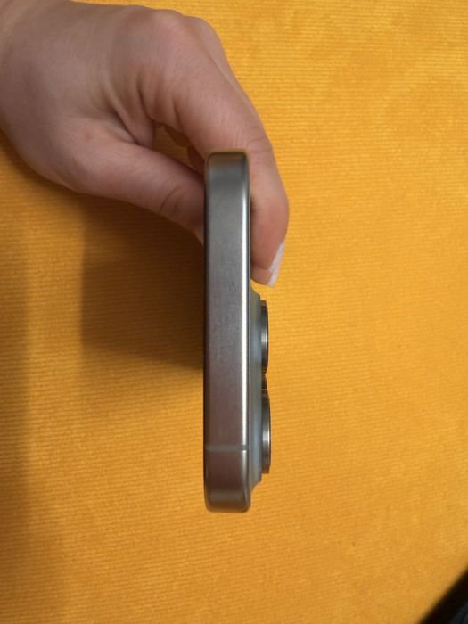 Iphone 15 Pro 256 mb с гаранция.