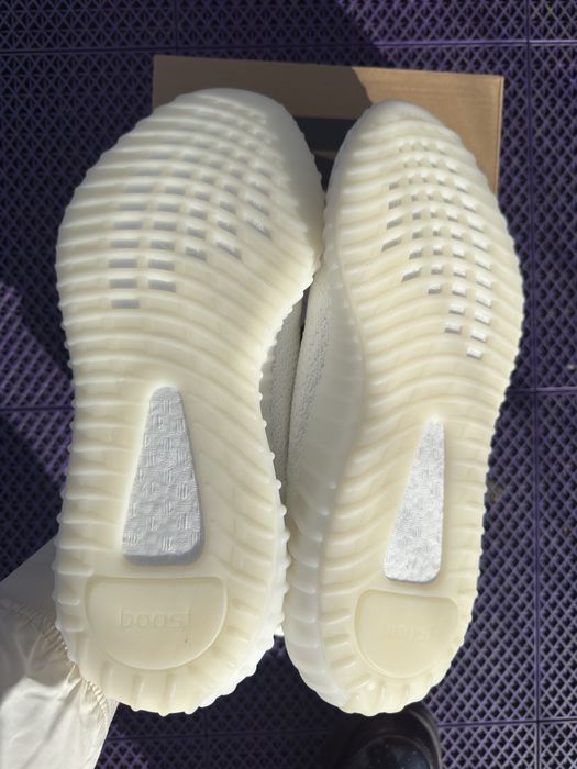 Yeezy 350v2 Triple White