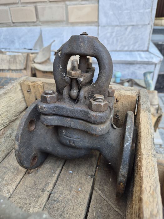 Продам задвижки, вентиля