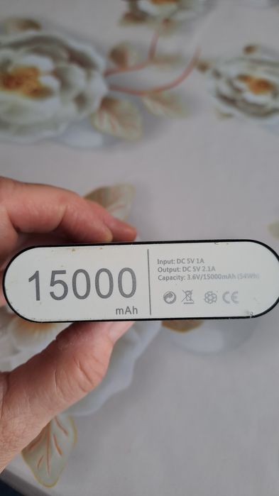 Продам внешний аккумулятор. 5000тт