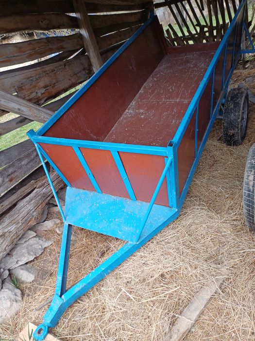 Remorca tractor   noua