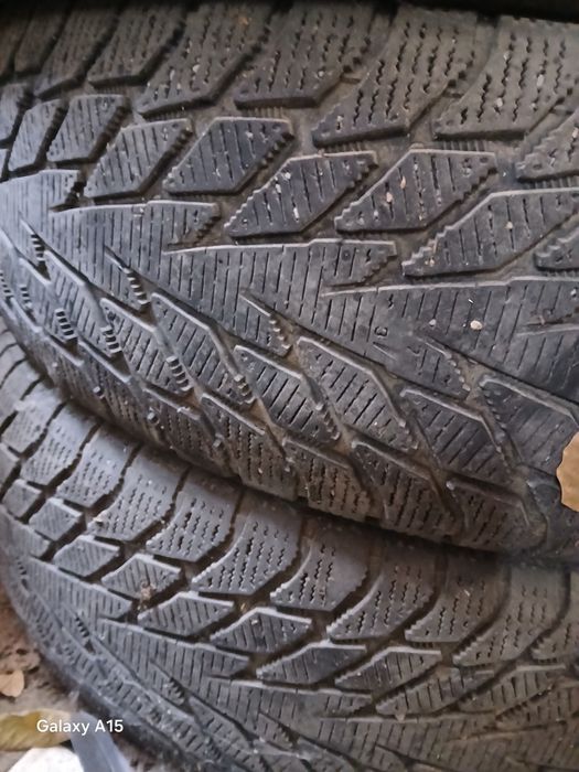 Продам шины на 235/6517