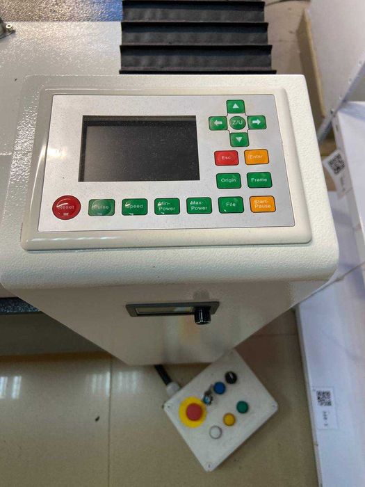 CO2 Лазерна машина (плотер)| Работна площ 2x3m | Почти нов