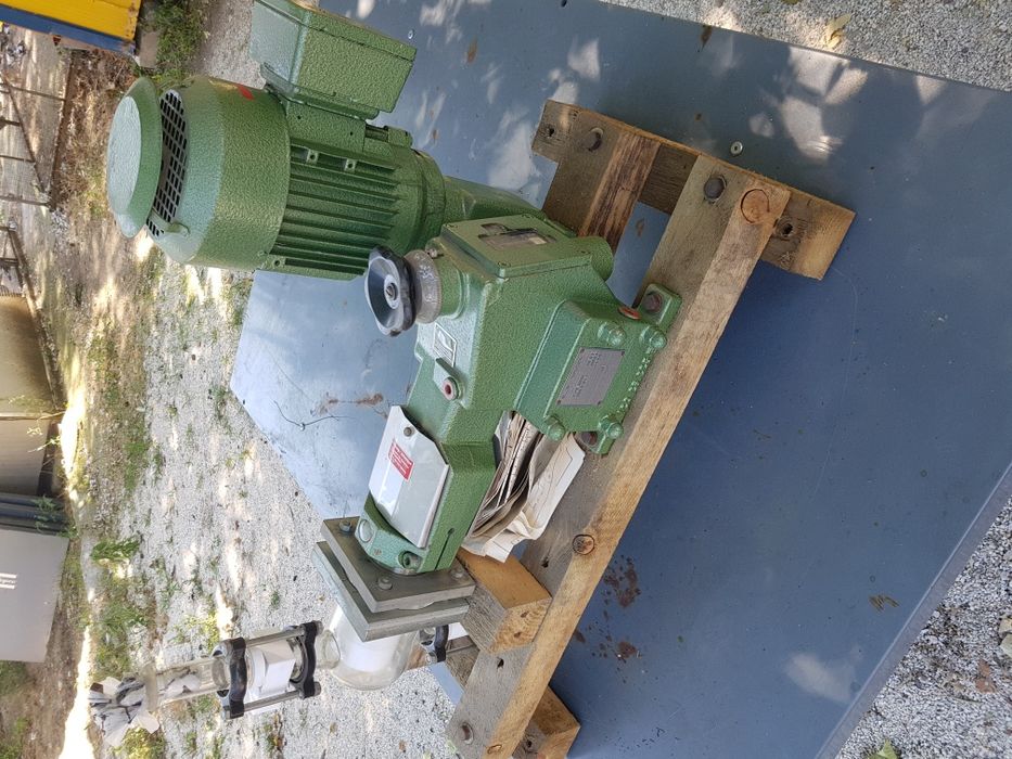 Дозираща помпа за агресивни течности