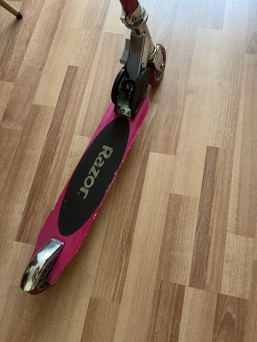Trotineta RAZOR copii in stare foarte buna
