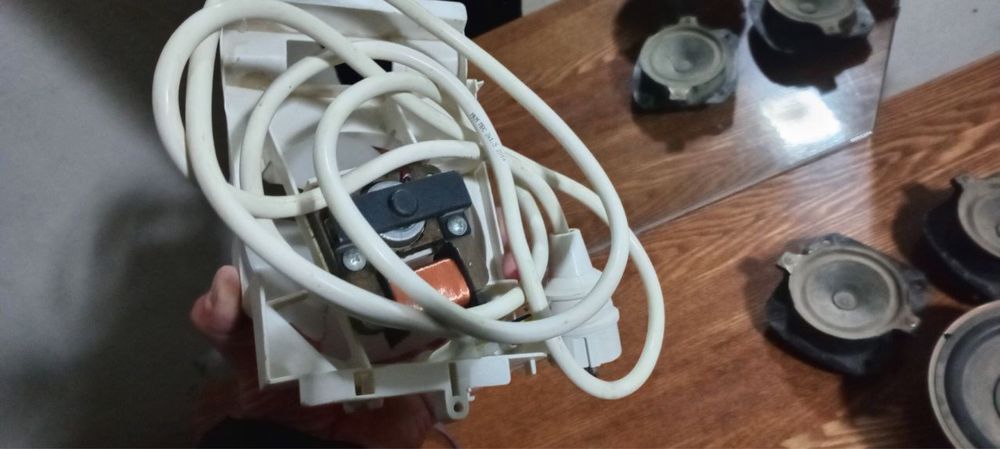 Вентилятор 220W ishlaydi