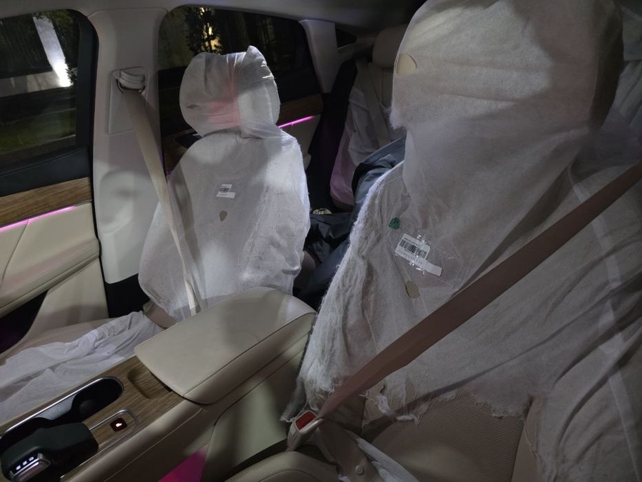 Продаётся Seres SF5