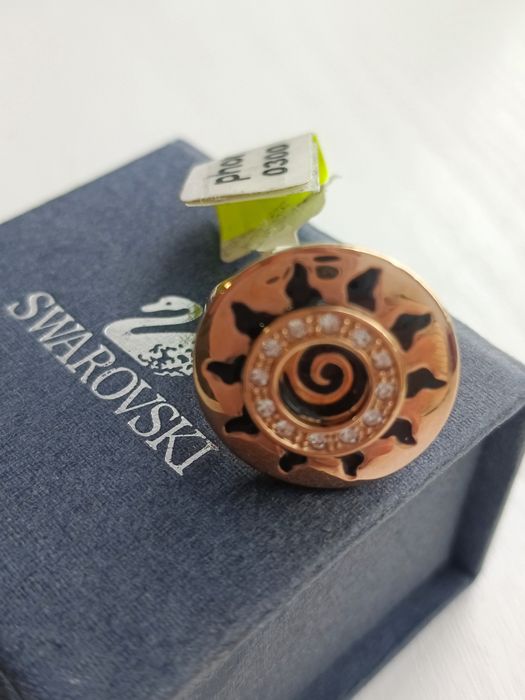 Продам кольца Swarovski