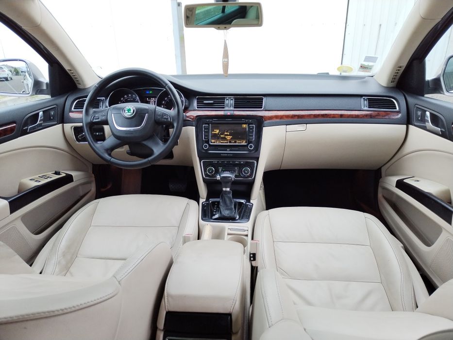 Skoda SUPERB /AN 2010/2 LITRI DIESEL 140 CP/EURO 5/Cutie automata DSG