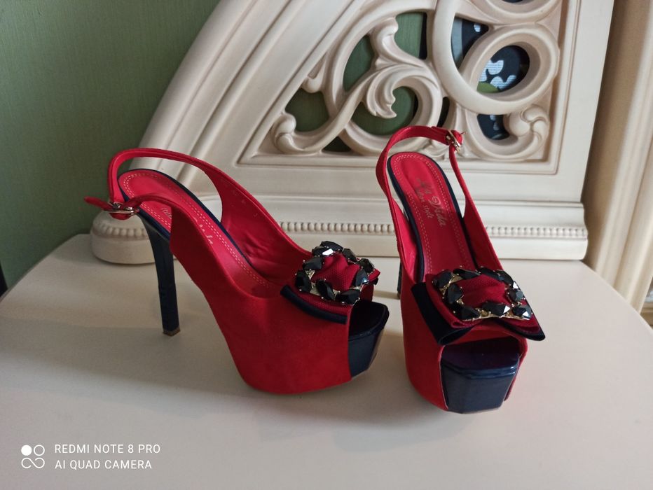 Босоножки оооочень удобные))