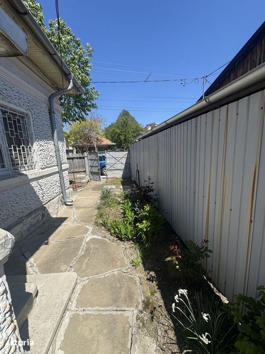 Casa 3 camere Str Penteleu