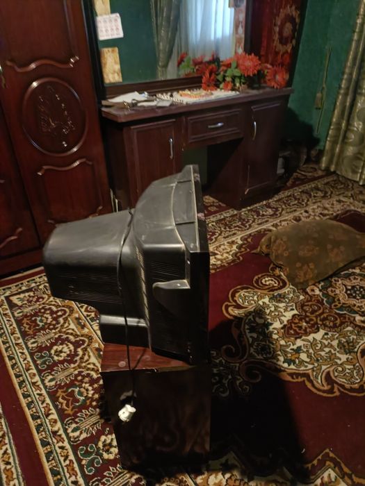 Telvizor kimgadur kerak boʻlsa aloqaga chiqoʻraslar zoʻr koʻrsatadi