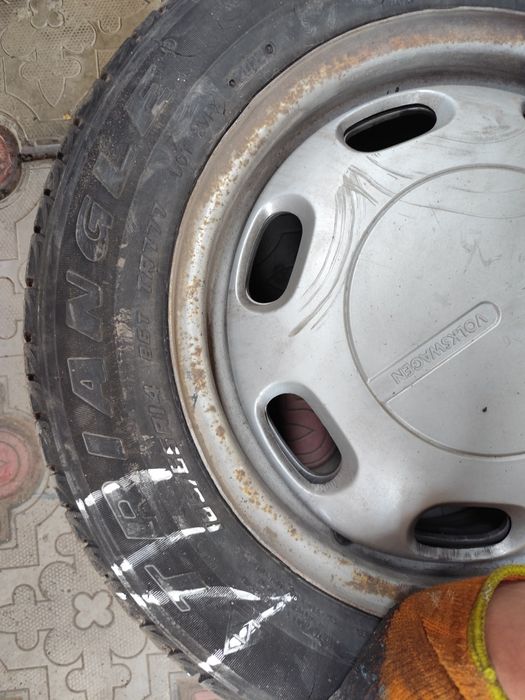 Диски с зимними шинами пассат r14