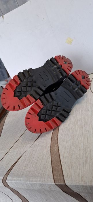 Ghete de dama , mărimea 38