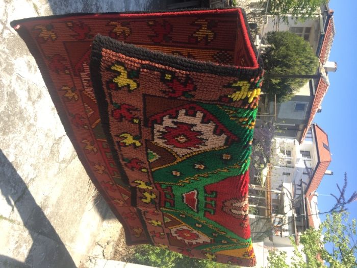 Губери , китеници , родопски одеала и тъкани пътеки