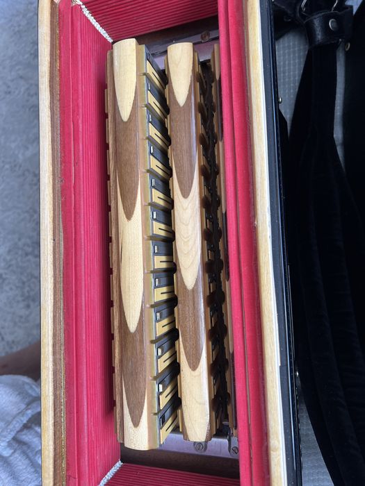 Acordeon italian 120 basi (Guerrini)