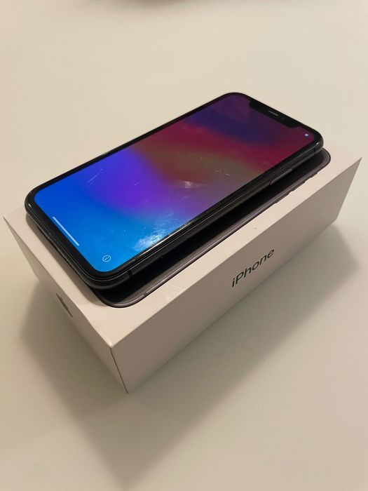 Vând iPhone 11 Black 128 gb