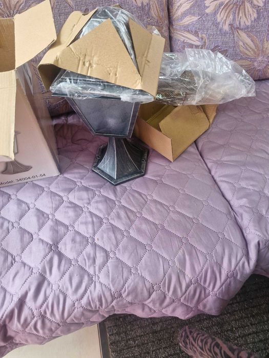Продава се градинска лампа