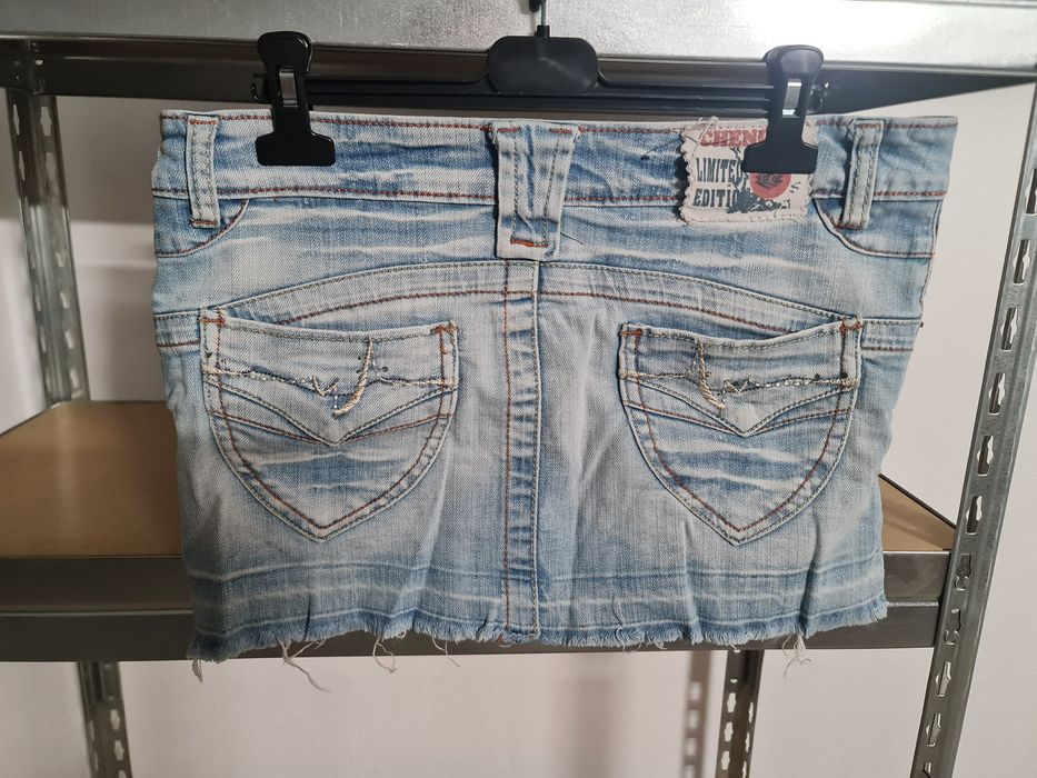 Fustita si pantaloni foarte scurti 30cm marime 38, de vara, domnisoare