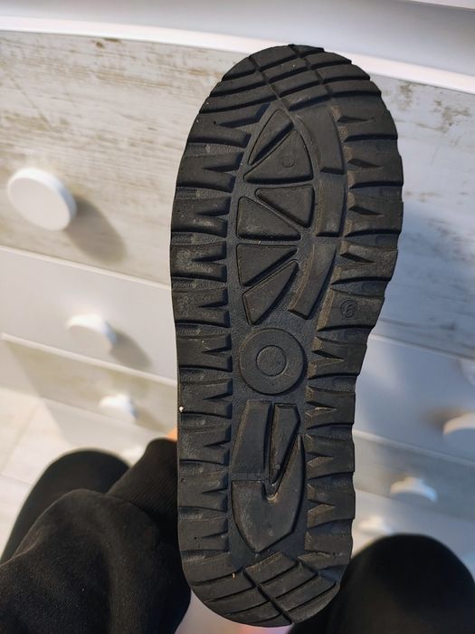 Черни топли боти