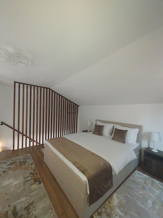 Închiriez apartament