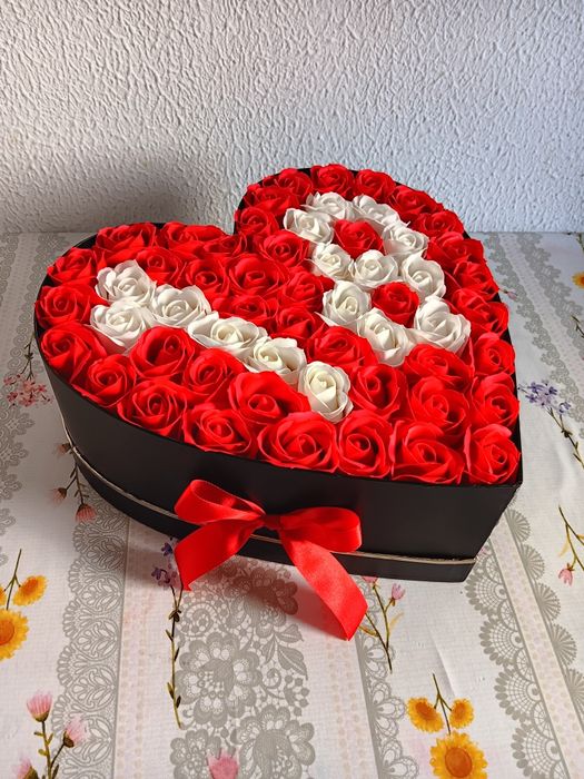 Aranjamente și buchete