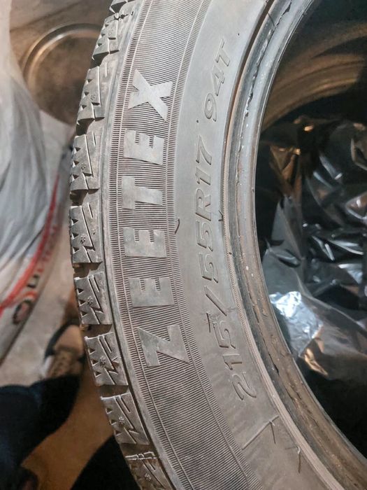 Продам очень хороший  шины,почти новые