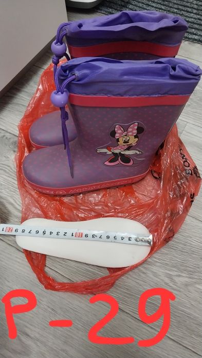 Детская обувь разная