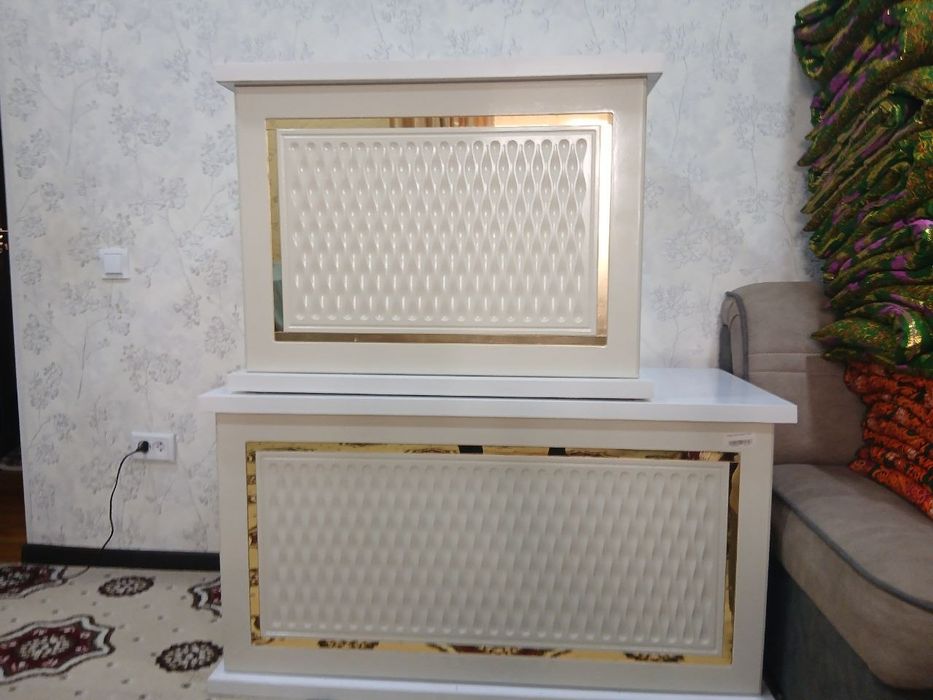 Продаются сандык цена за оба