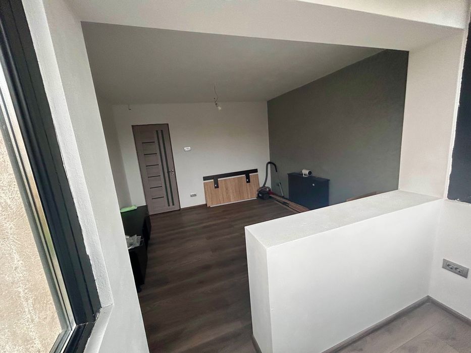 Proprietar, vând apartament 2 camere decomandat, etaj 2/4, zona Olari