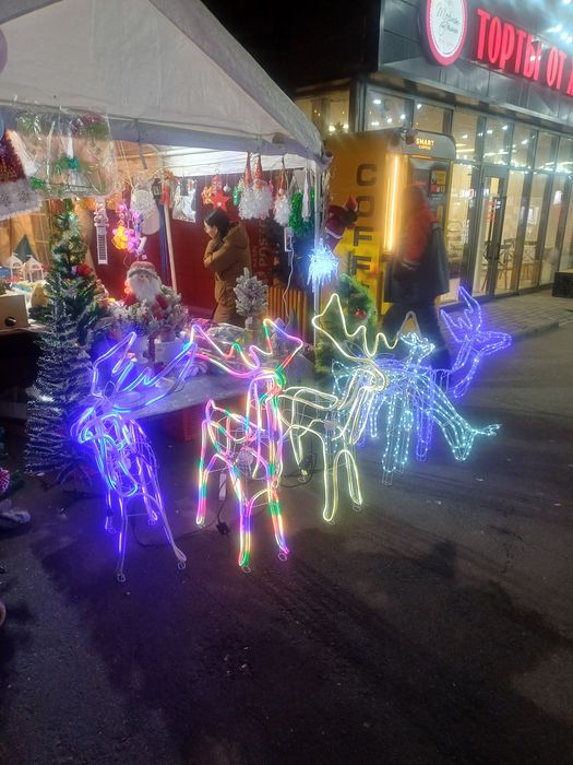 Олень новогодный