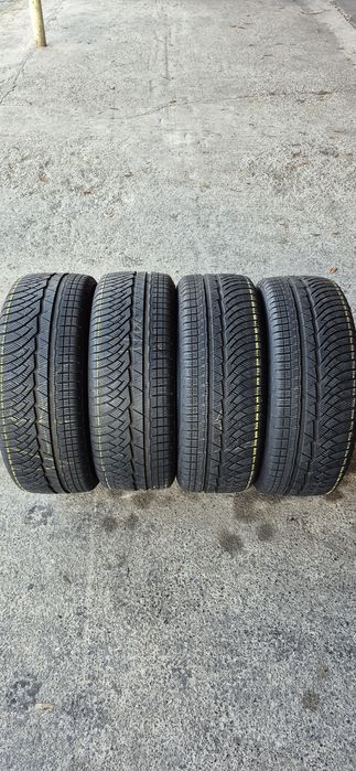 4 anvelope iarna Michelin,235/50/18.Pretul este pe bucata.