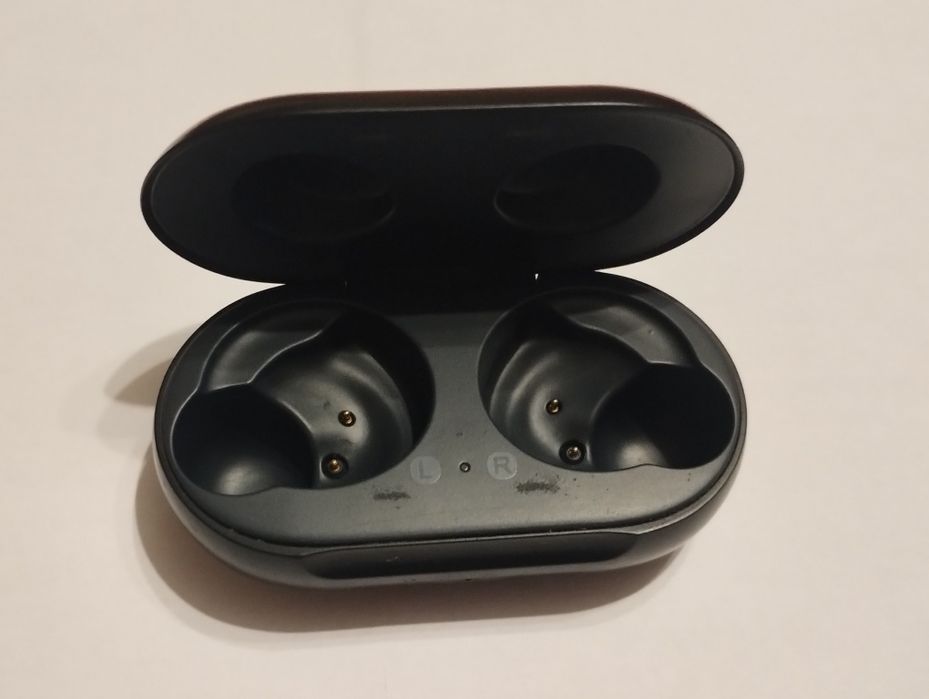 Samsung Galaxy Buds sound by AKG (кутийка)