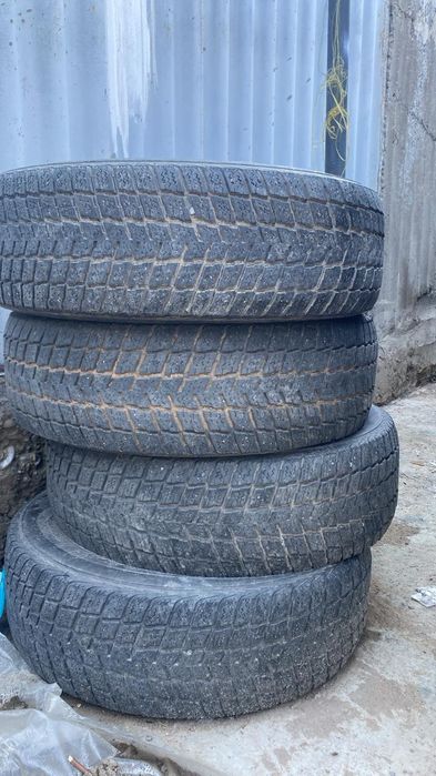 Продам шины зимние