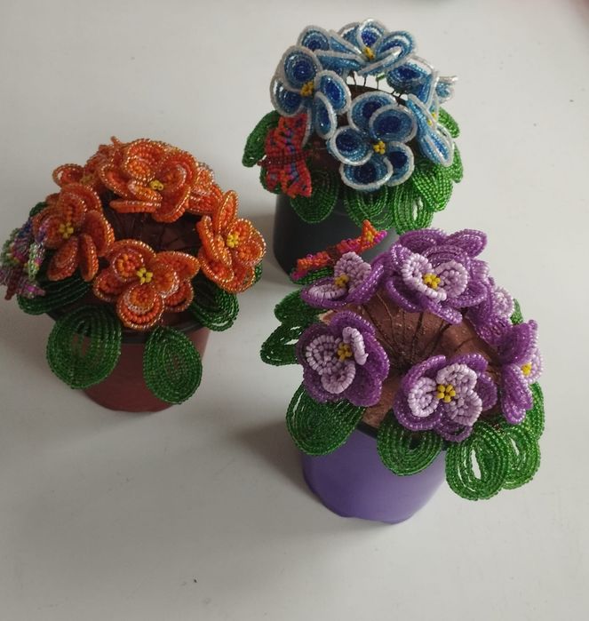 Цветы из  бисера
