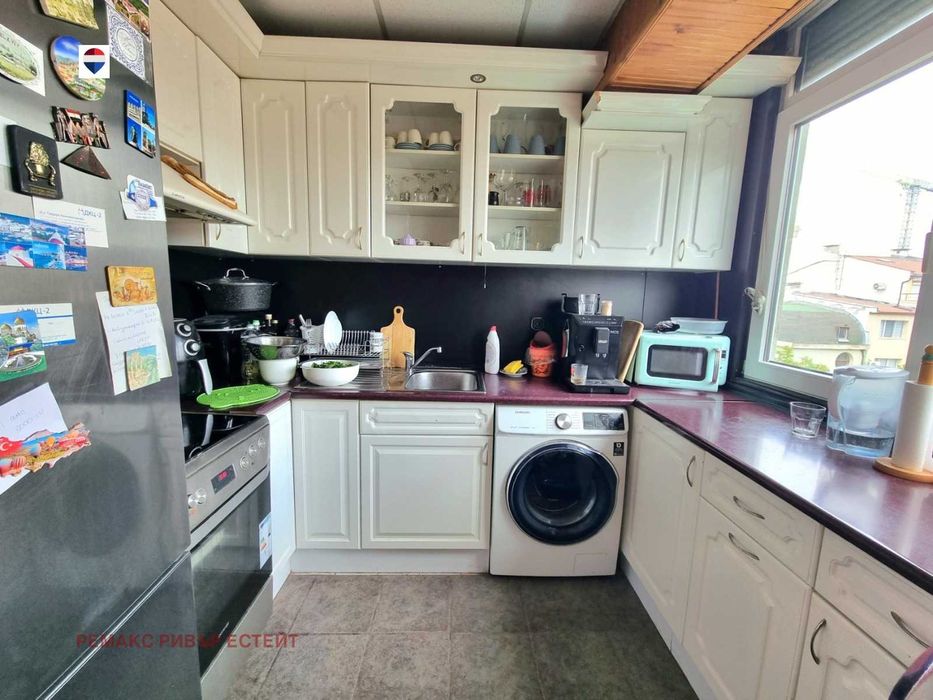Продава се Тристаен апартамент в Русе, Център - 82 кв.м за 1089 €/кв.м - Снимка #2