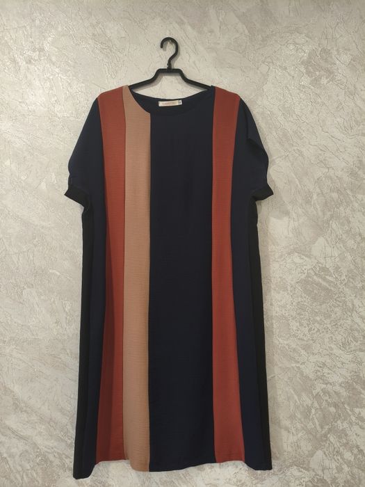 Продам платье б/у в хорошем состоянии .