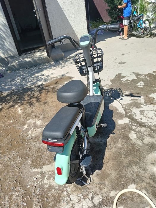 Электросамокат продам 80к