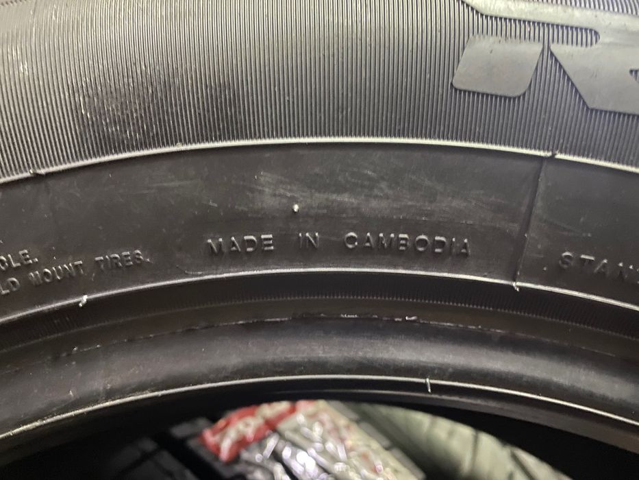 Продается автошины ROADX 195/60R15 88H rxmotion