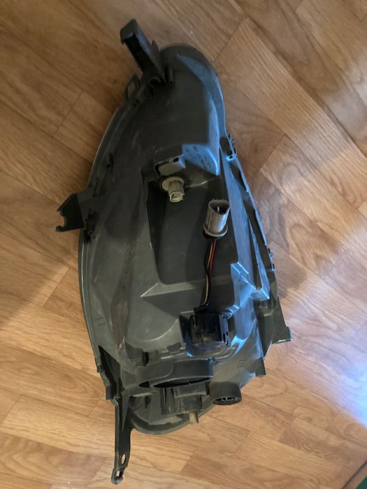 Фар за Тойта Ярис феислифт 2004