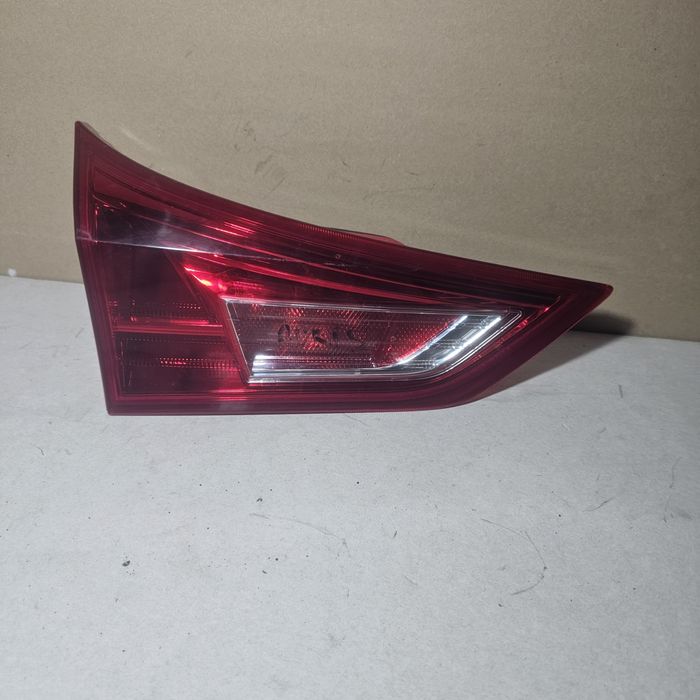 Вътрешен стоп за Toyota Auris Hatchback II (10.2012 - 12.2018), хечбек