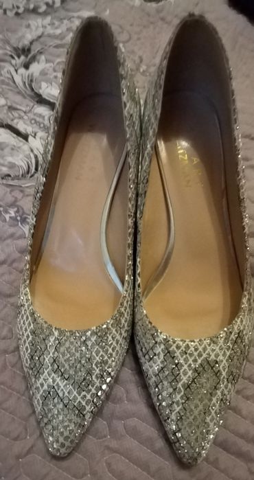 Женские туфли на выход.